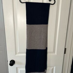 Mens 100% Cashmere Garnet Hill Navy and Gray Color Block Scarf
